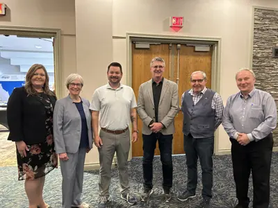 (L-R) Christa Lowery Chair of ROMA and Mayor of Mississippi Mills, Robin Jones President of AMO and Mayor of the Village of Westport, Mike Harris Minister of Natural Resources and Forestry, Kevin Holland Associate Minister of Forestry and Forestry Products, Danny Whalen President of FONOM and Councillor for the City of Temiskaming Shores, Jamie McGarvey Mayor of Parry Sound