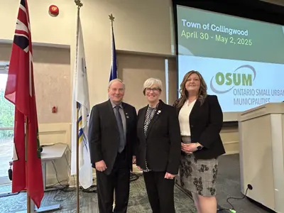 (L-R) Jamie McGarvey Mayor of Parry Sound, Robin Jones AMO President and Mayor of the Village of Westport, Christa Lowery Mayor of Mississippi Mills.